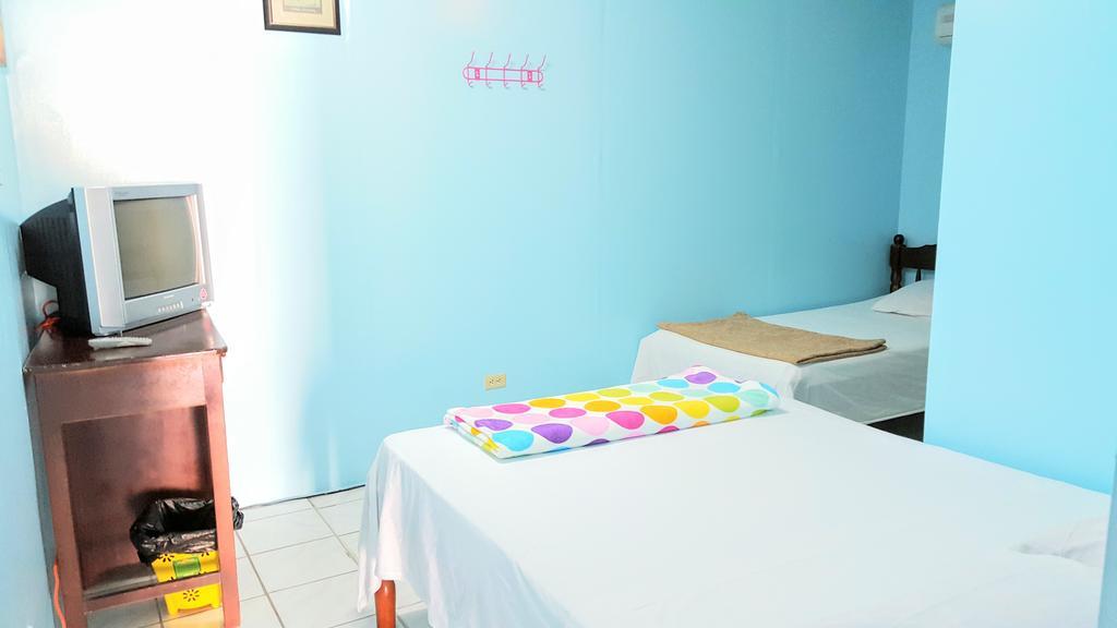 Sea Breeze Guest House Belize City Exteriör bild